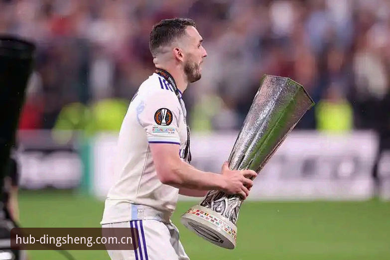欧联杯决赛夜实战分享：维拉3-0捧杯，鼎盛平台完整记录埃梅里封神之路